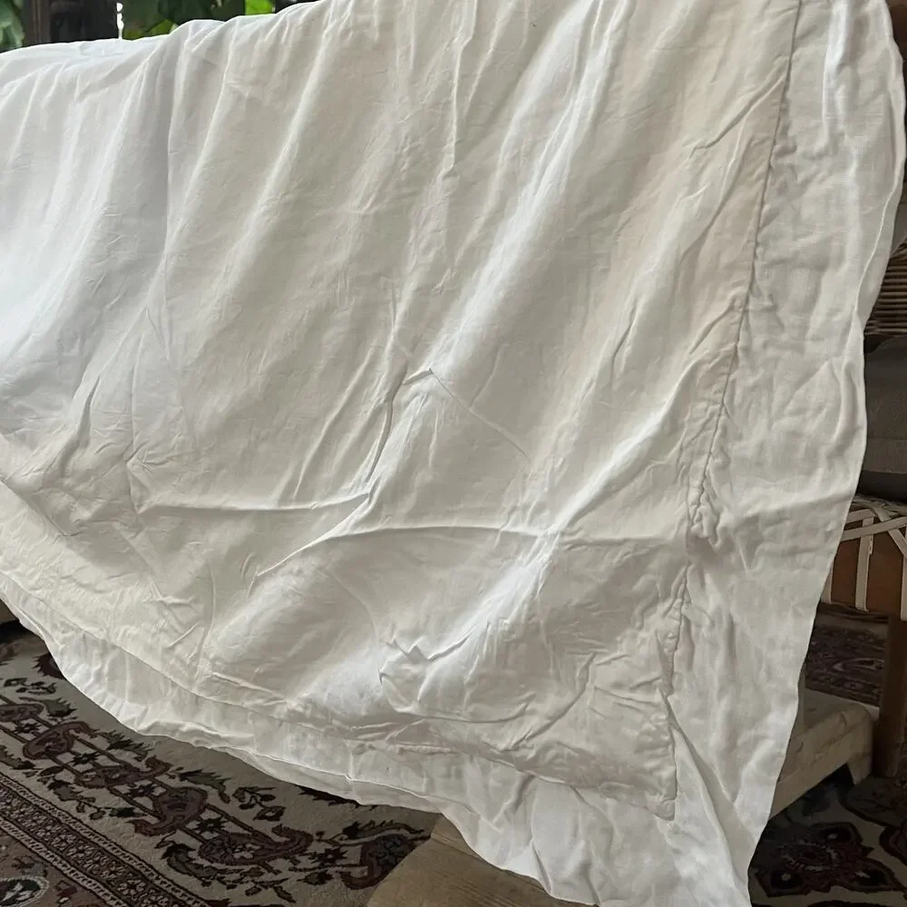 Pottery Barn Cal. King White Duvet Cover Lyocell Linen Button Closure